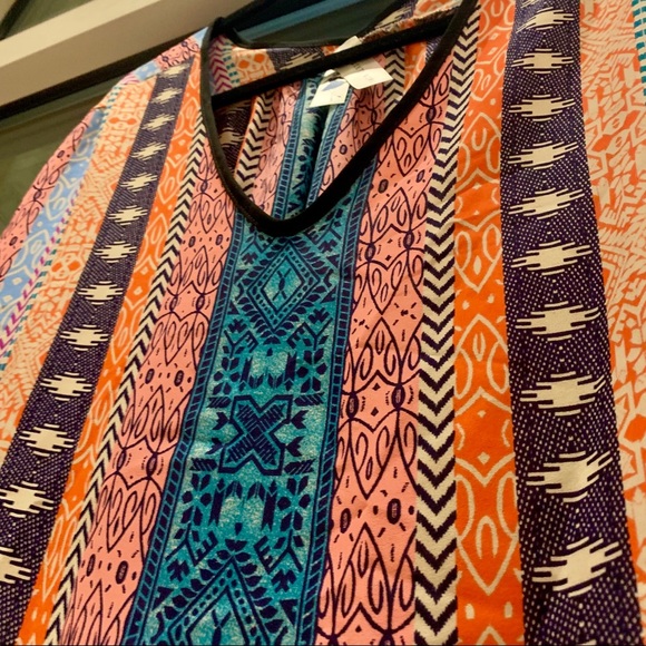 ❗️3 for $15❗️NWOT Society Girl Ikat Blouse - Picture 2 of 6